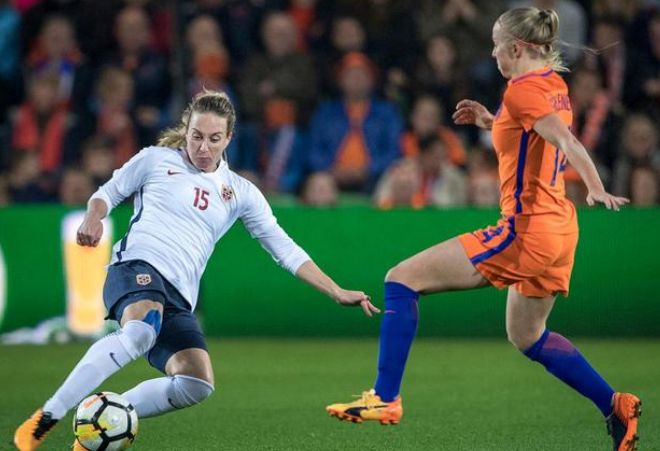 伍表现和公 伍表现和公