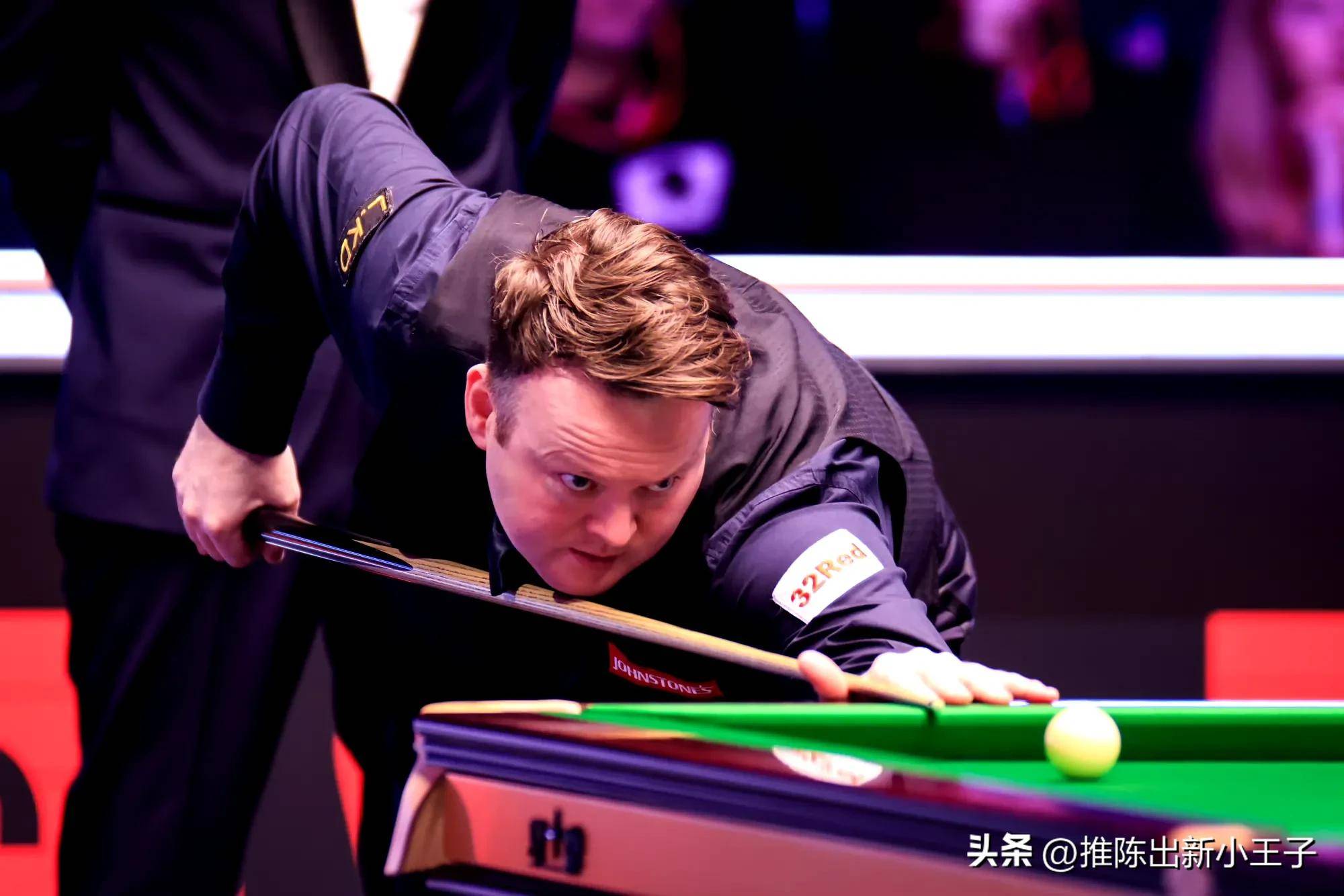 综合因素的 综合因素的