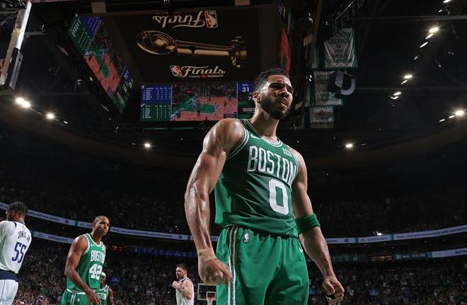 随着比赛的 随着比赛的