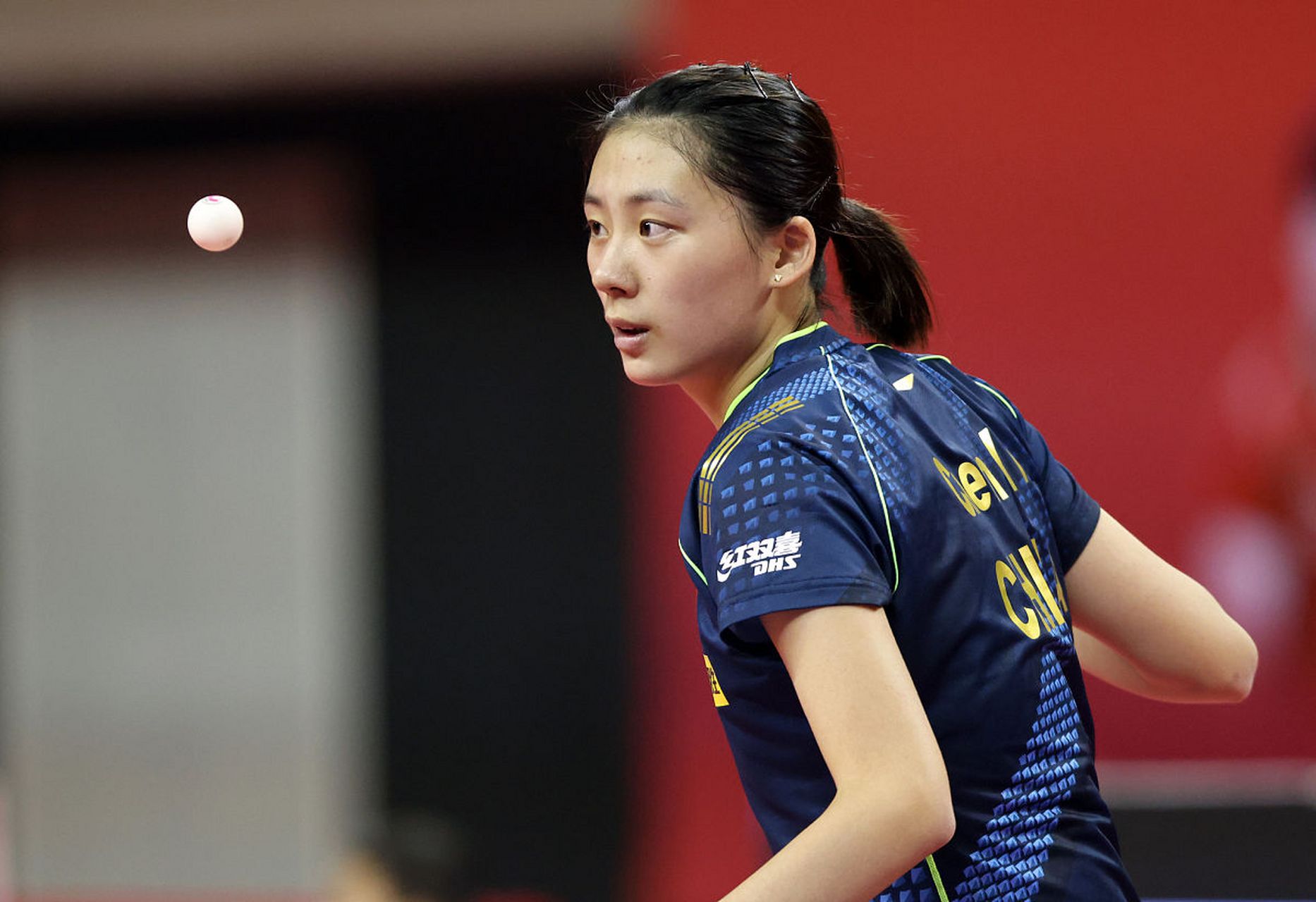 目光锁定在 目光锁定在