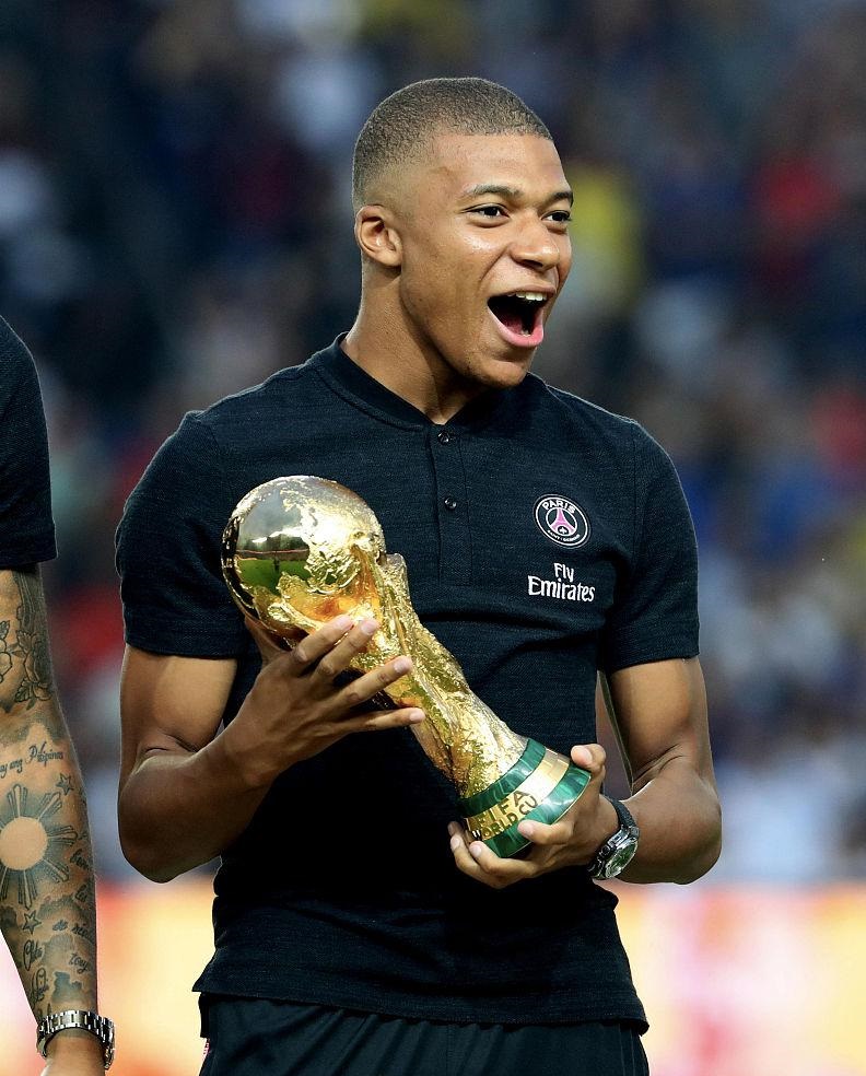 证明他仍是 证明他仍是